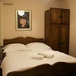 Varos-charming Stone House In Old Town Guest house