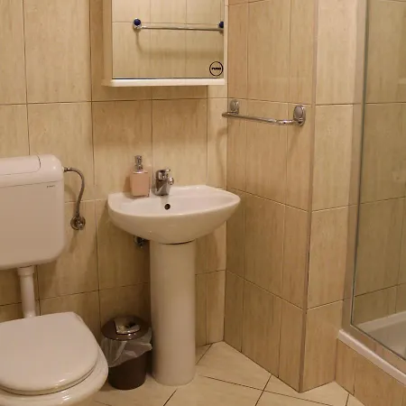 法洛斯别墅酒店 招待所 3*