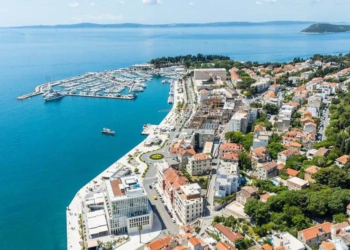 Guest house Varos 3*