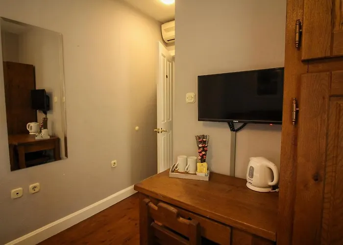 ヴァロシュ 3* スプリト