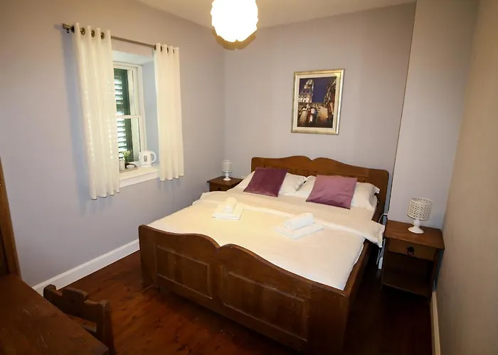 ヴァロシュ 3* スプリト