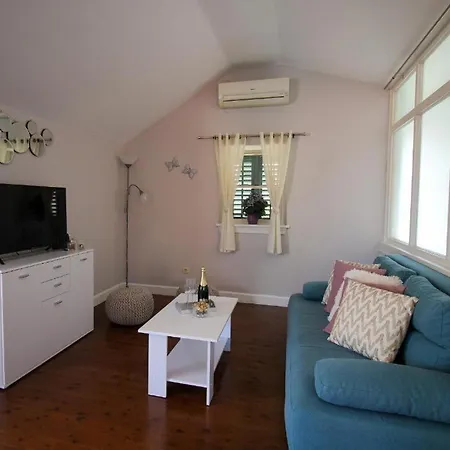 Varos-charming Stone House In Old Town 3* Split