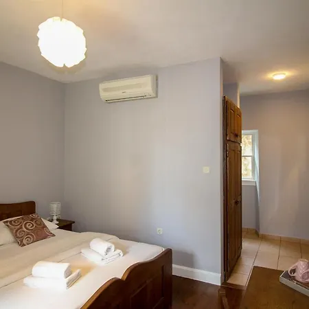 Penzion Varos-charming Stone House In Old Town 3*