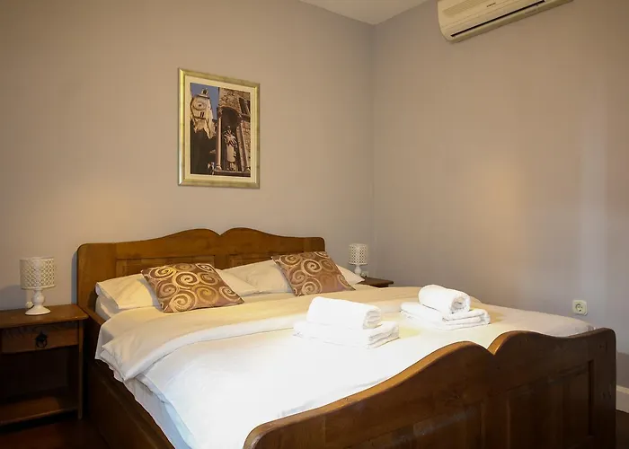 Guest house Varos 3*